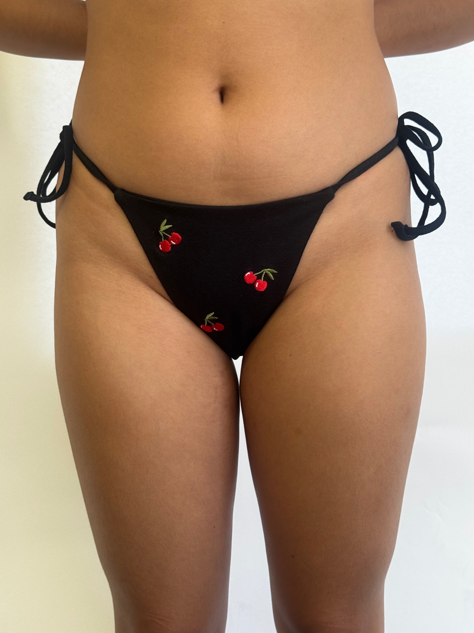 Black Cherry, Bikini Bottom